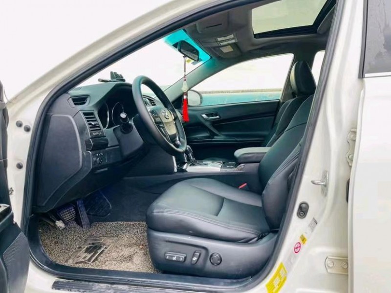 东莞11年丰田锐志6