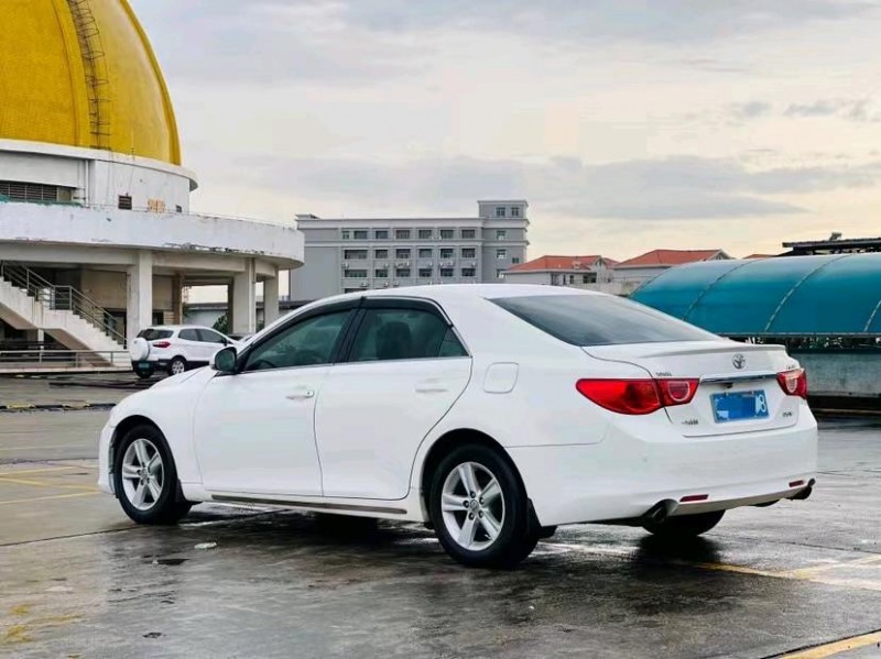 东莞11年丰田锐志7