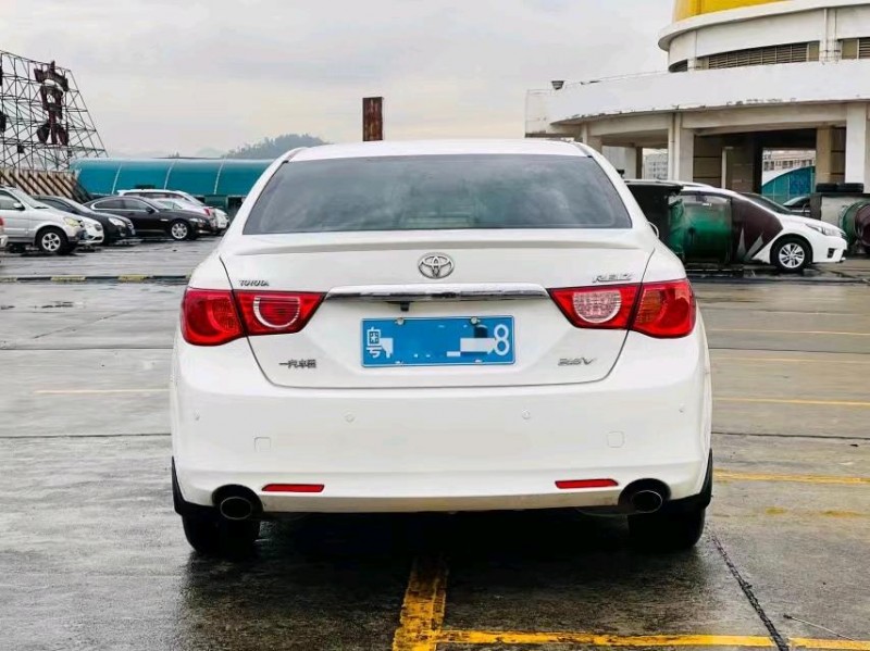 东莞11年丰田锐志9