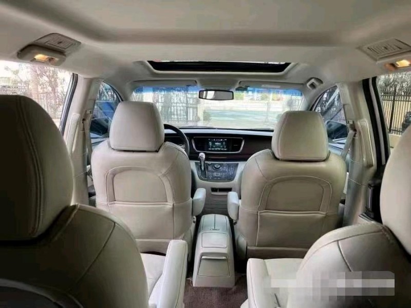 东营17年别克GL86