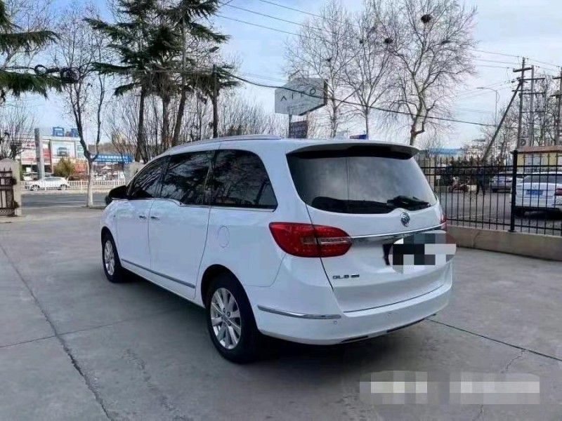 东营17年别克GL89