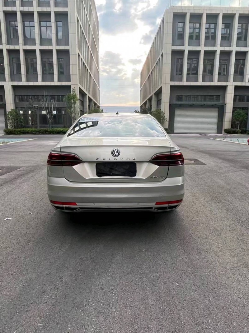 徐州18年大众辉昂1