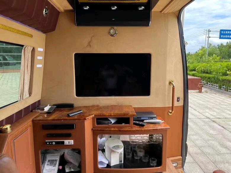 盐城17年奔驰斯宾特7