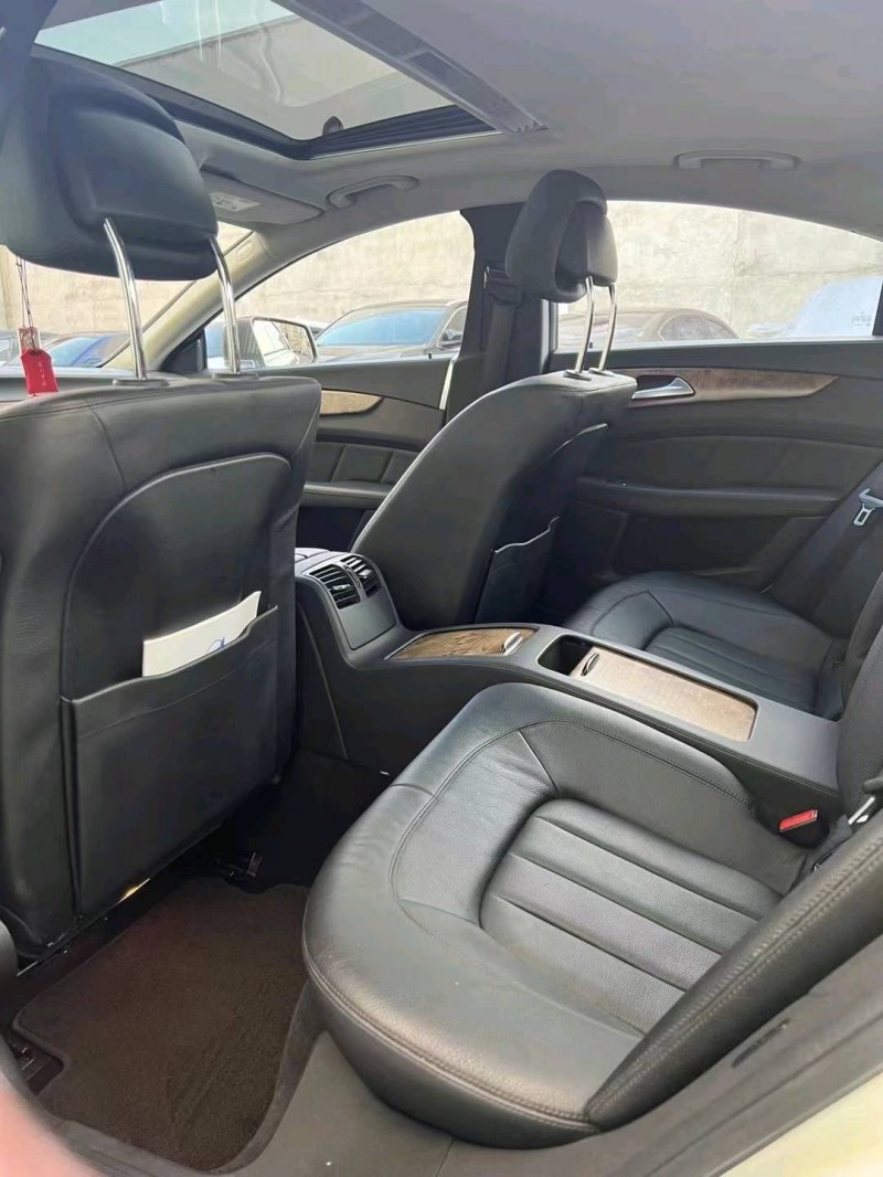 中山15年奔驰CLS9