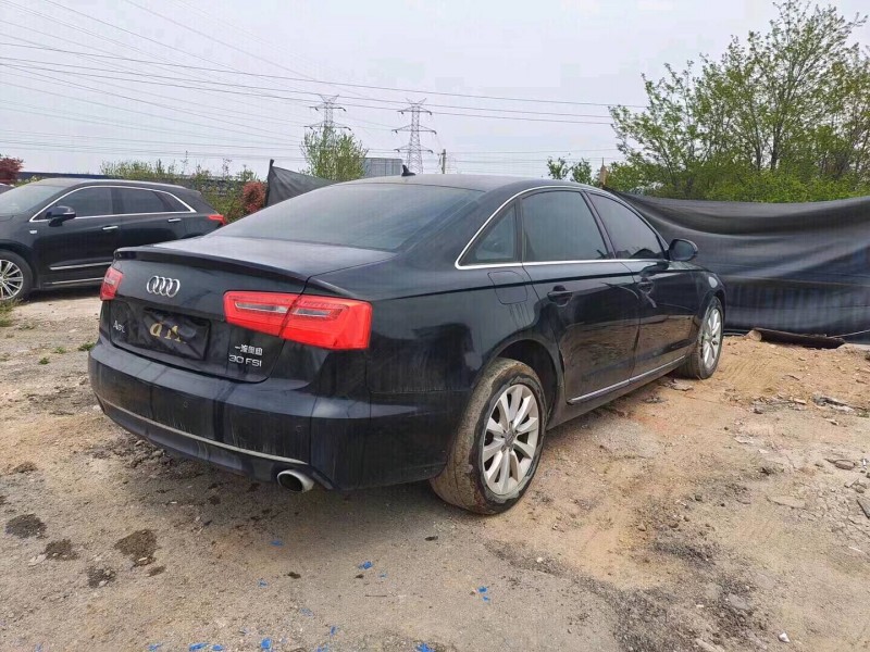 青岛13年奥迪A6L8
