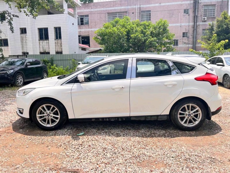 广州17年福特福克斯2