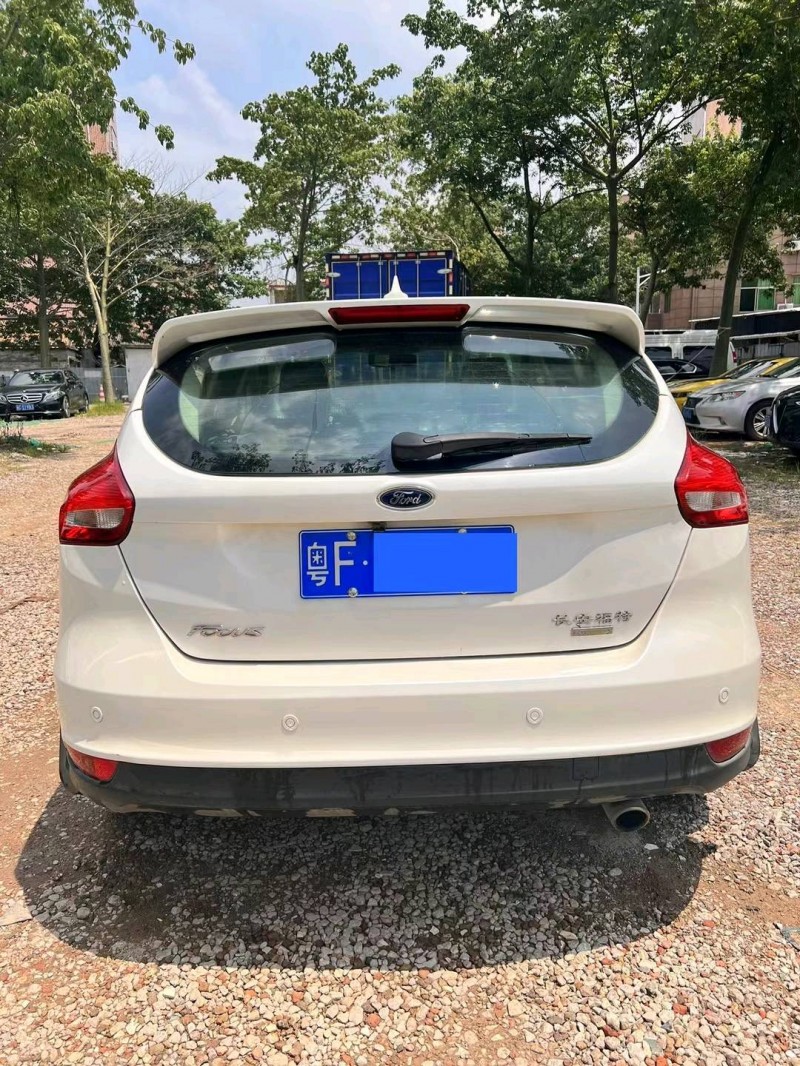 广州17年福特福克斯1