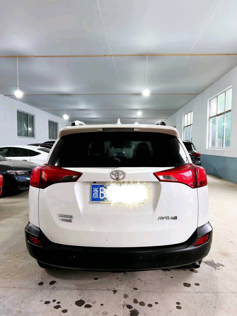 潍坊15年丰田RAV49