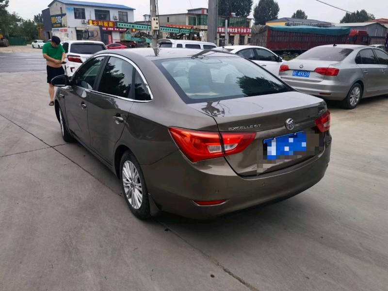 保定15年别克英朗3