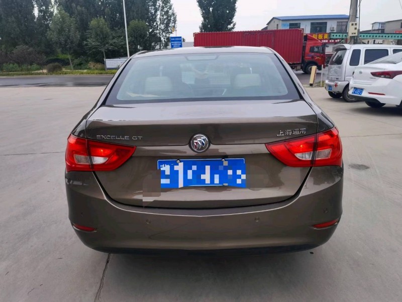 保定15年别克英朗9