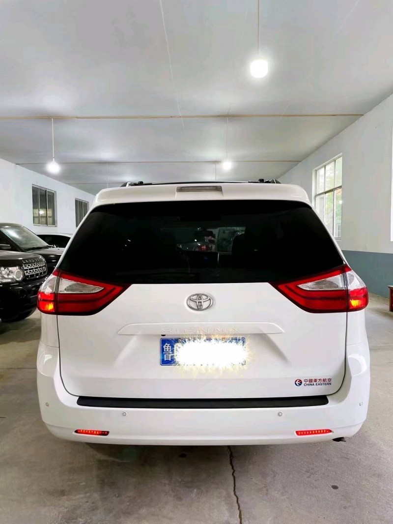 潍坊15年丰田塞纳1