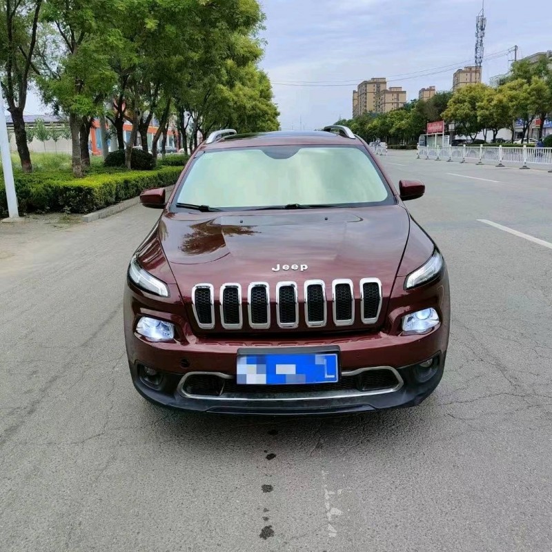 聊城16年Jeep自由光1