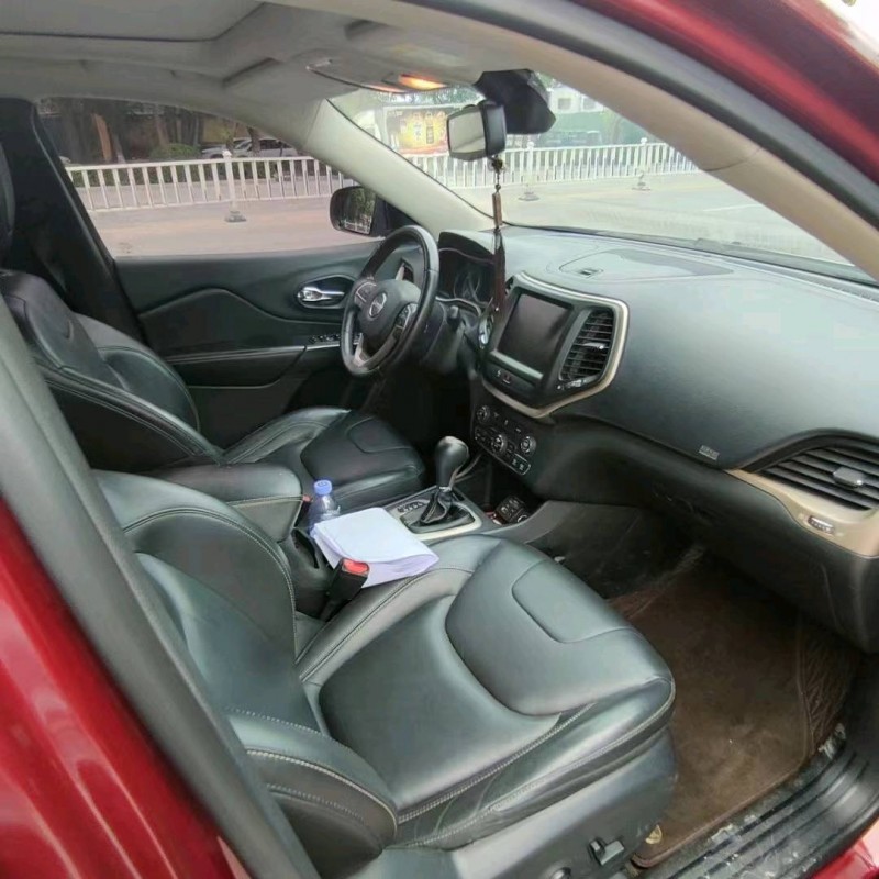 聊城16年Jeep自由光5