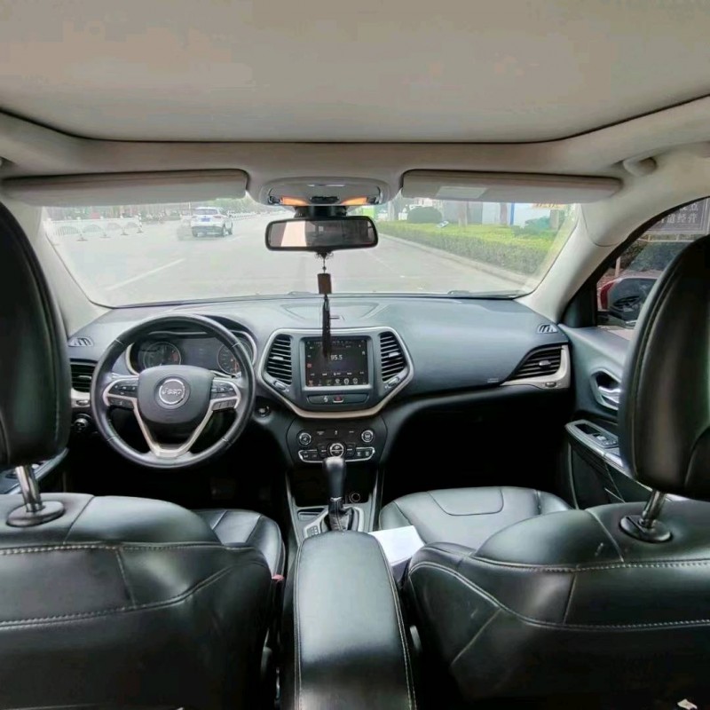 聊城16年Jeep自由光4