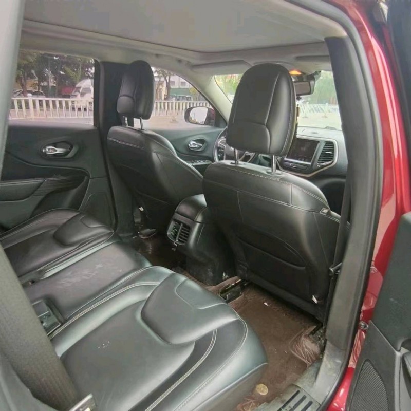 聊城16年Jeep自由光6