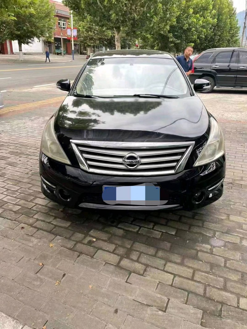 保定11年日产天籁1