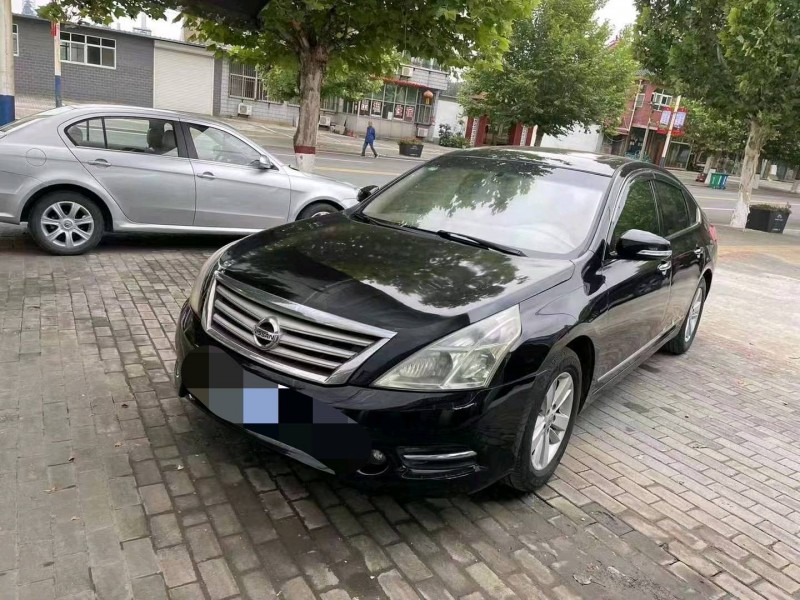 保定11年日产天籁3