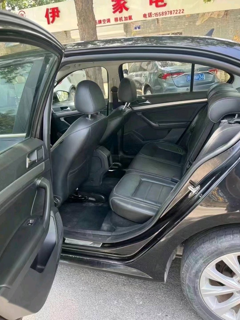 济宁16年大众朗逸2