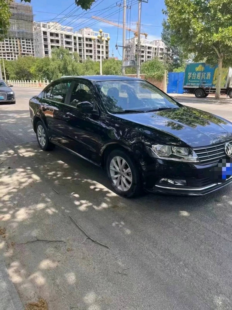 济宁16年大众朗逸4