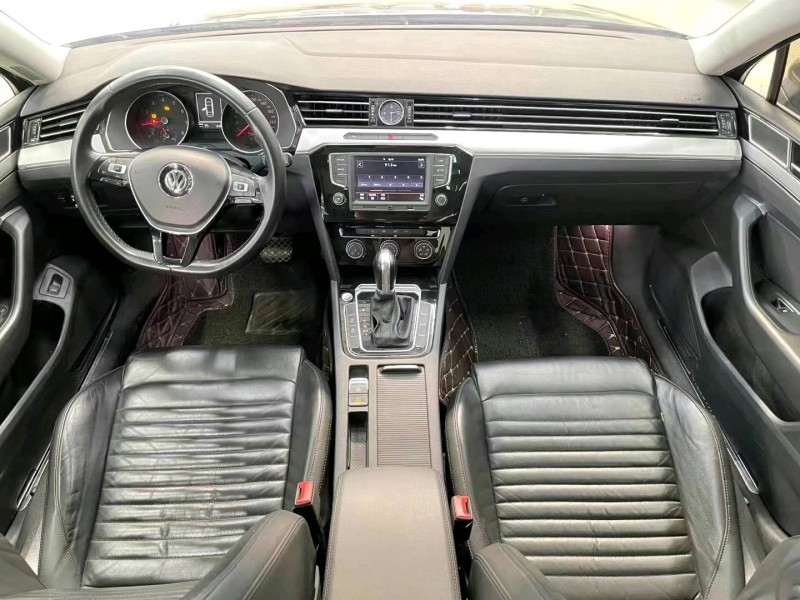 北京17年大众迈腾7