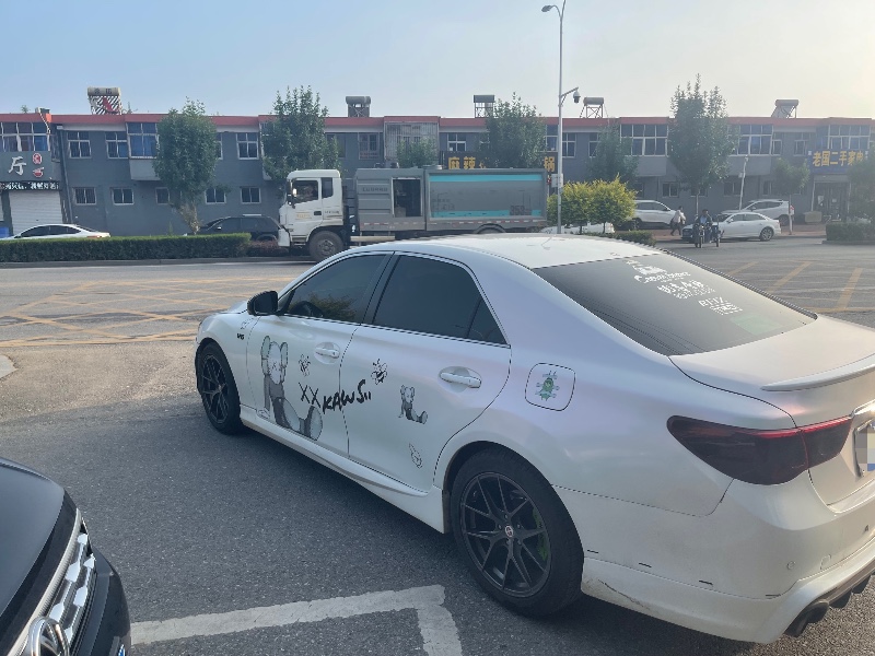 保定11年丰田锐志2