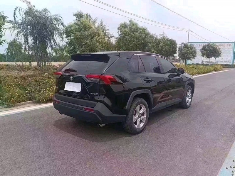 枣庄21年丰田RAV4荣放2