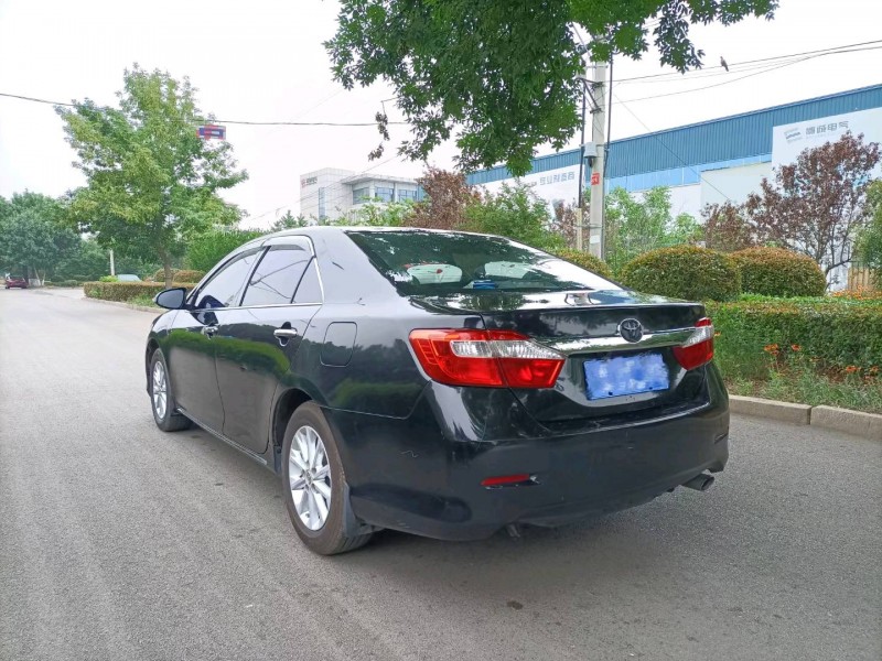 济宁14年丰田凯美瑞2