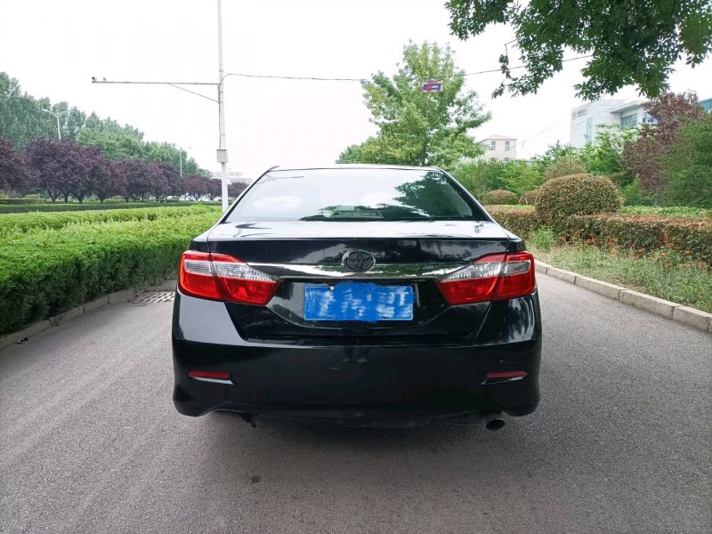 济宁14年丰田凯美瑞1