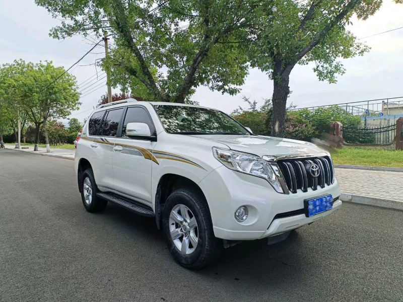 济宁17年丰田普拉多2