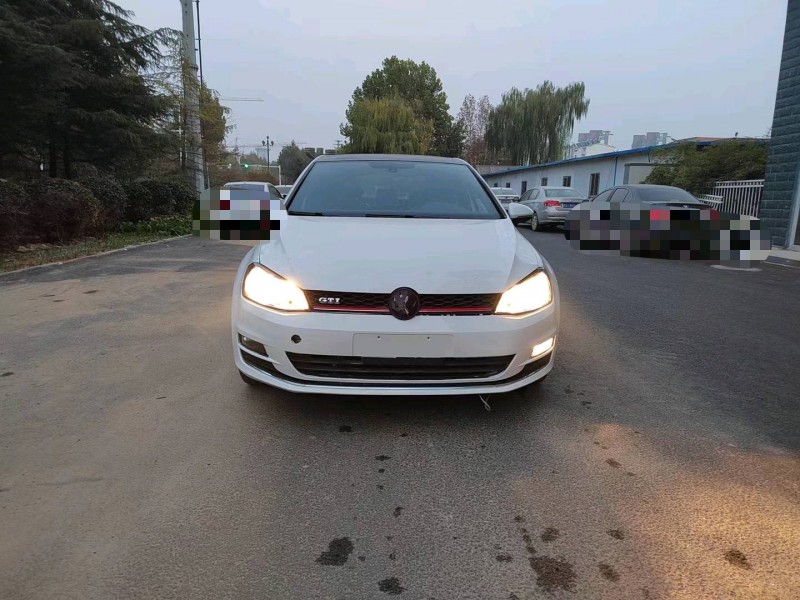 北京17年大众高尔夫1