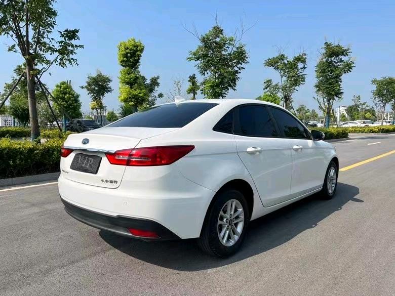 盐城20年福特福睿斯8