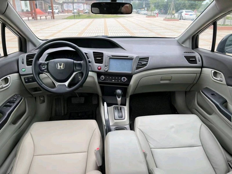 汕头12年本田思域4