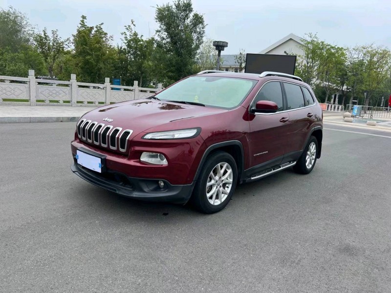 徐州17年Jeep自由光2
