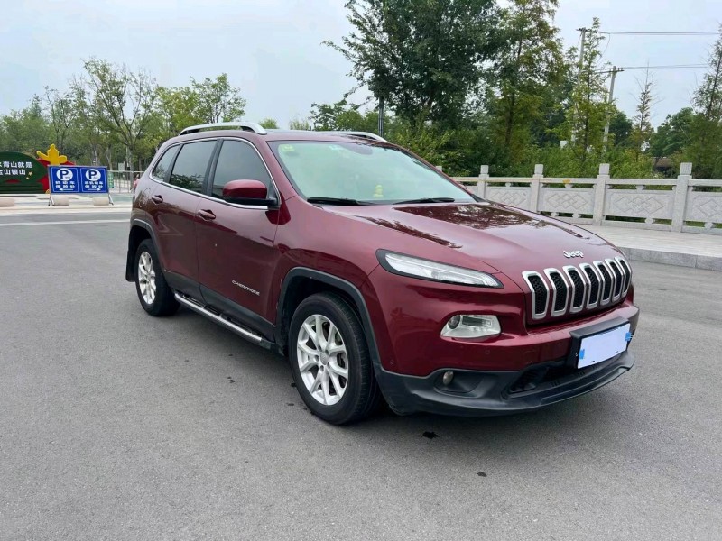 徐州17年Jeep自由光3