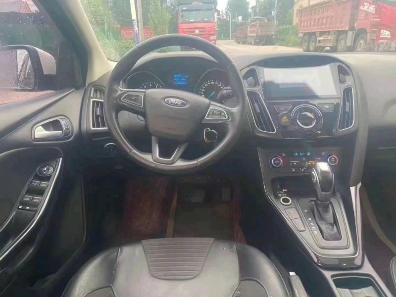 东营16年福特福克斯5