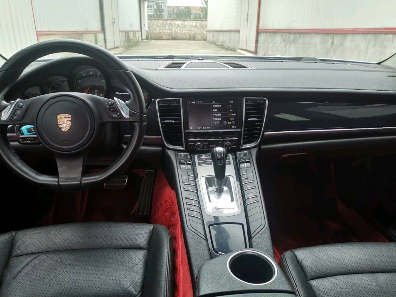 徐州12年保时捷帕拉梅拉5