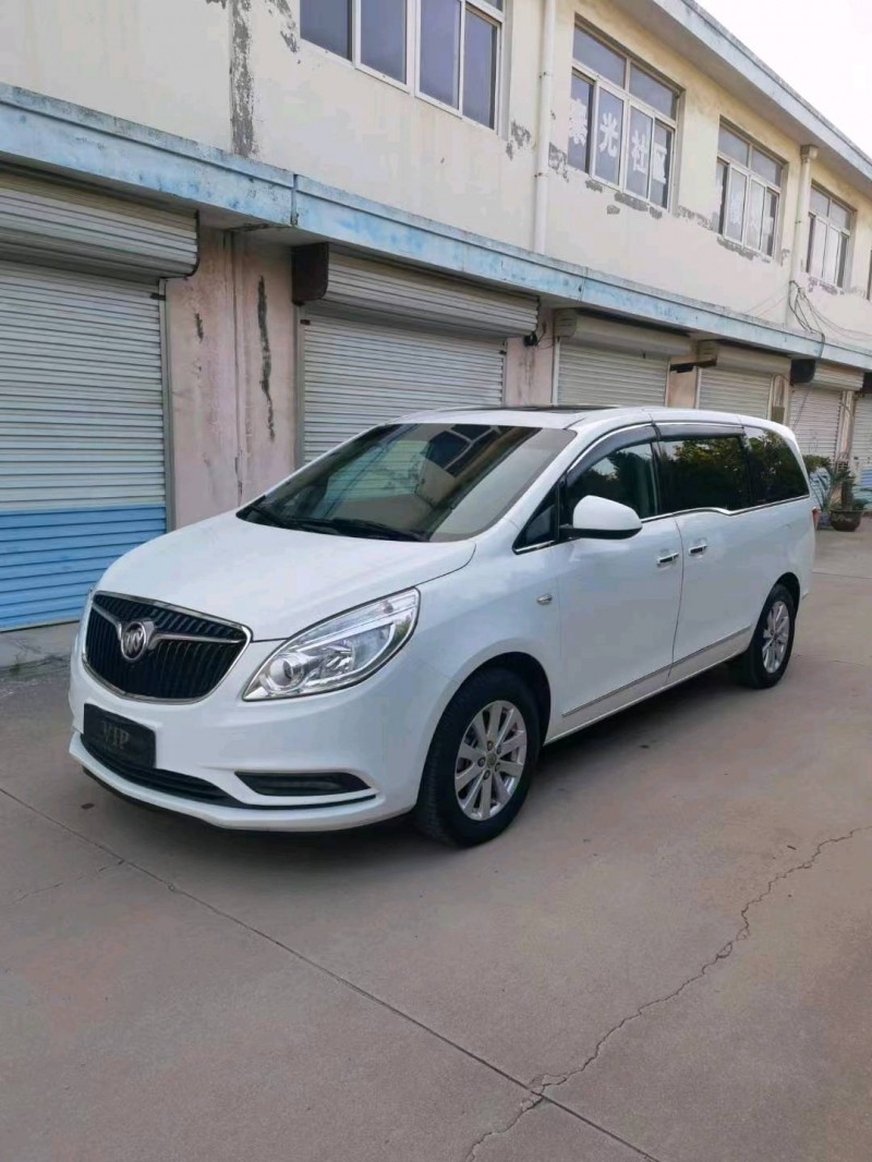 东营17年别克GL83