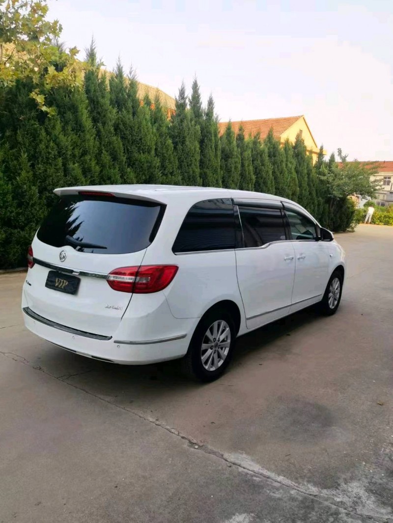 东营17年别克GL87