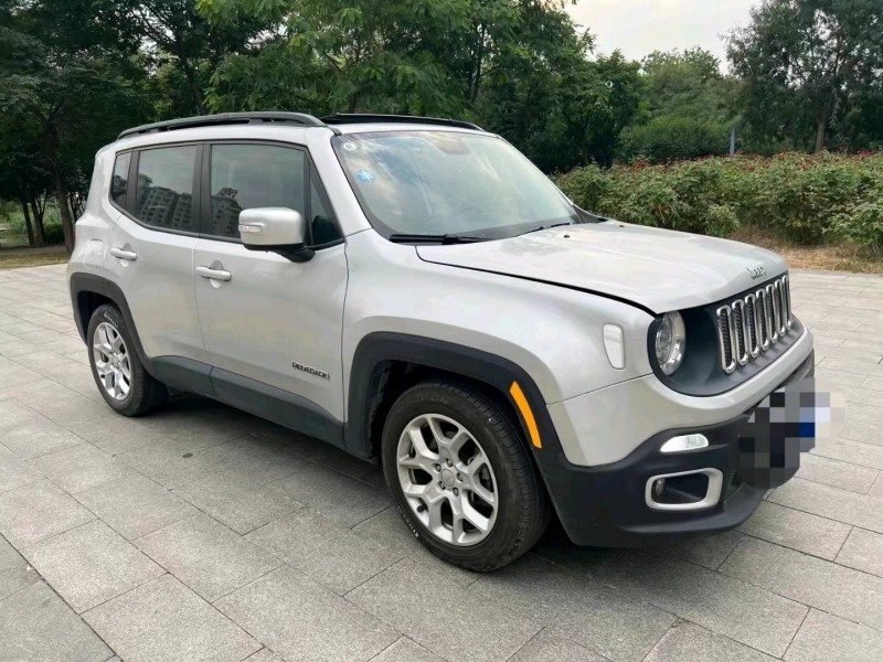 濟寧17年Jeep自由俠2