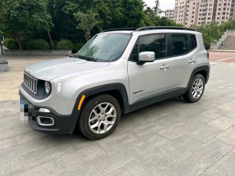 濟寧17年Jeep自由俠3