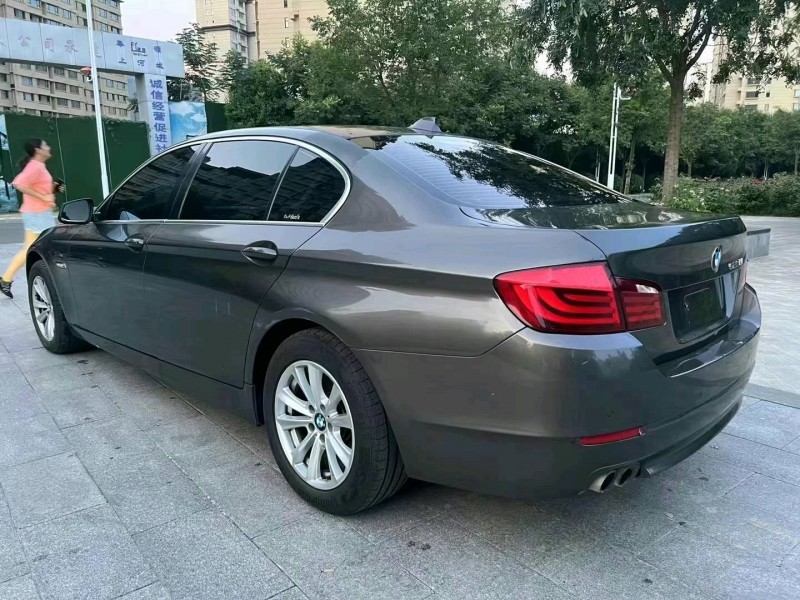 济宁13年宝马5系8