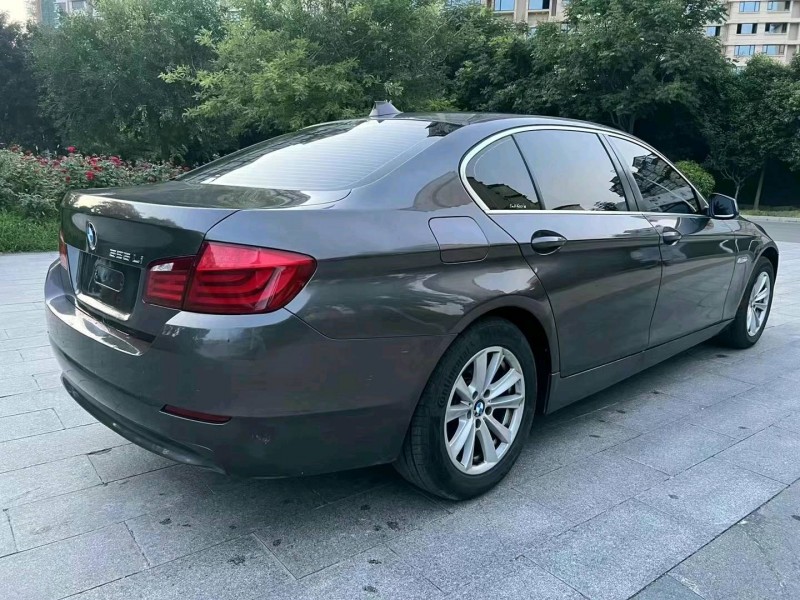 济宁13年宝马5系7