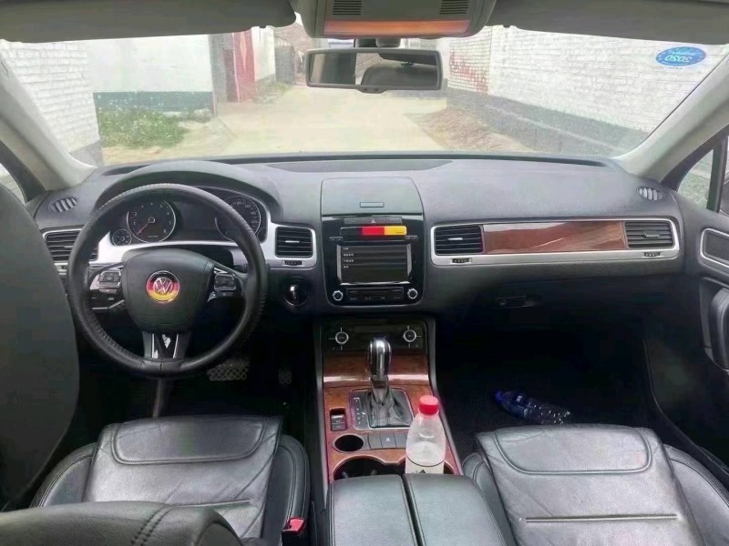 济宁12年大众途锐5