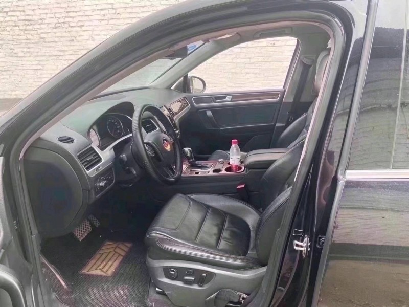 济宁12年大众途锐4