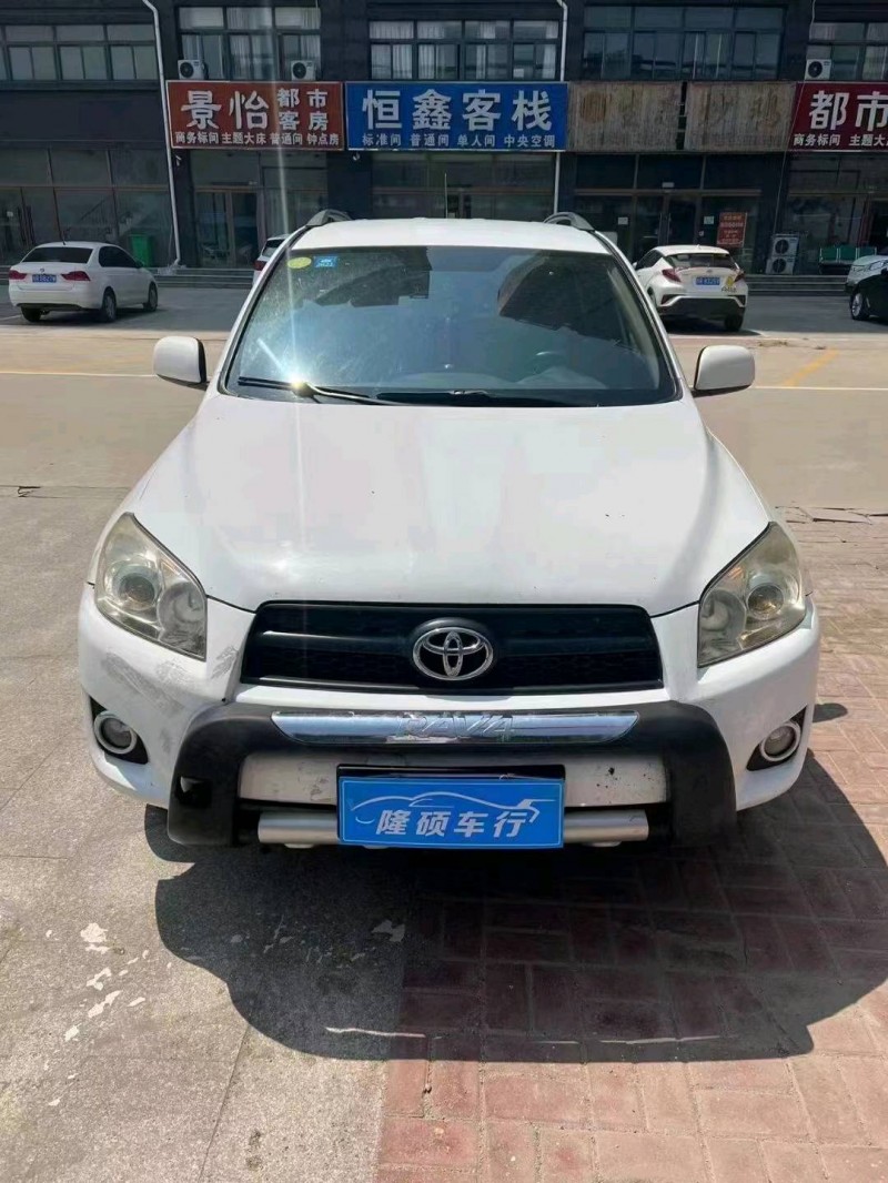 北京13年丰田RAV41
