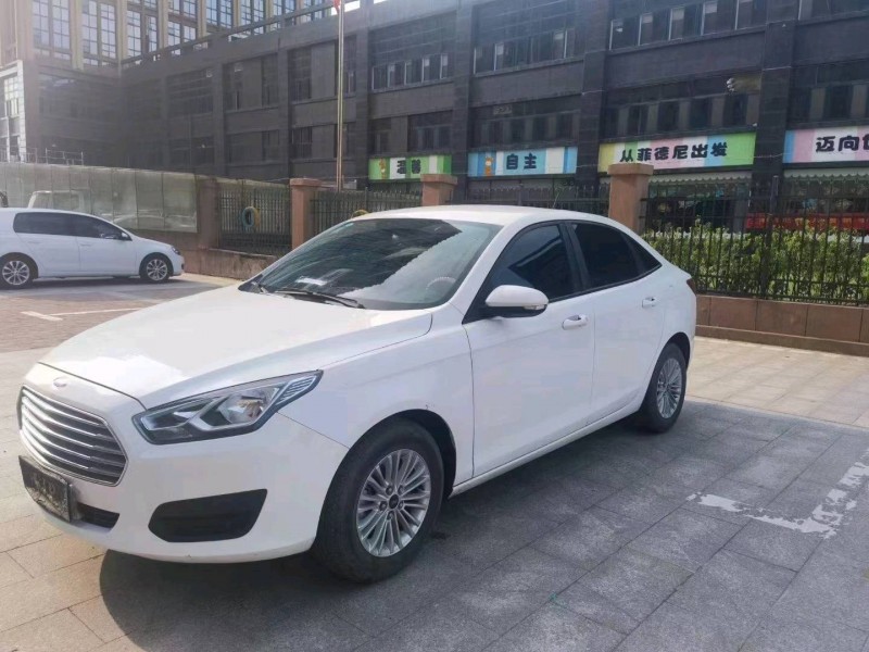 北京18年福特福睿斯6