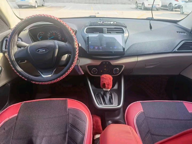 北京18年福特福睿斯8