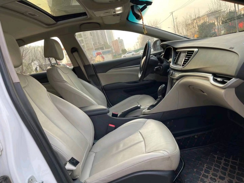 济宁19年别克英朗4