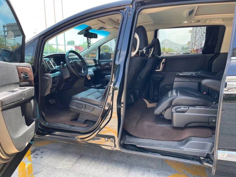 济宁16年本田艾力绅4