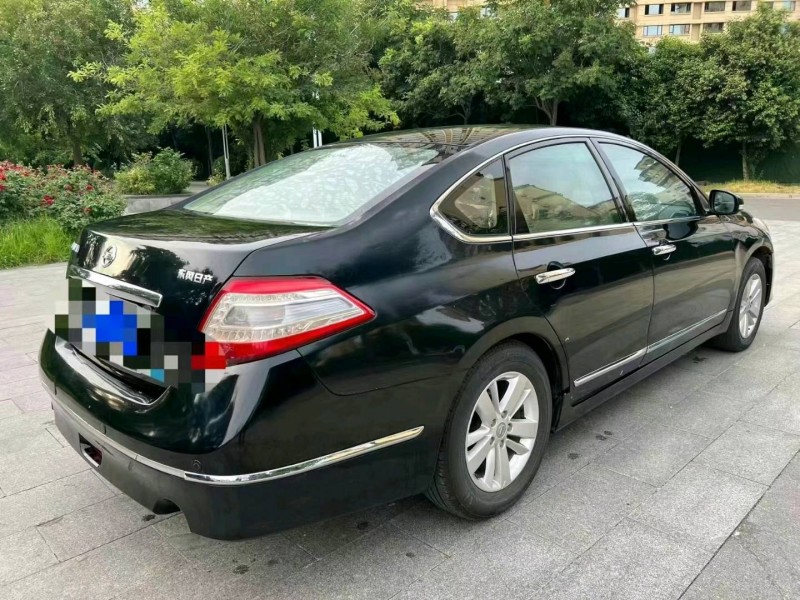 济宁11年日产天籁7